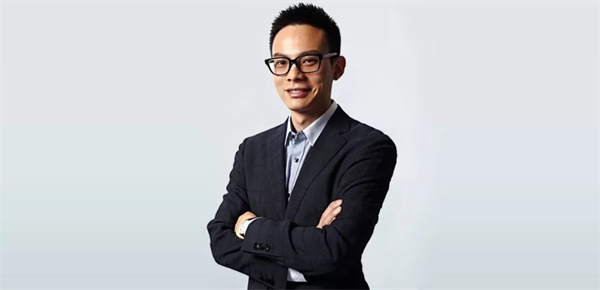 豪賭500萬的微商第一人陳育新回歸，這一次他選中的YOOZ電子煙能否再造神話？