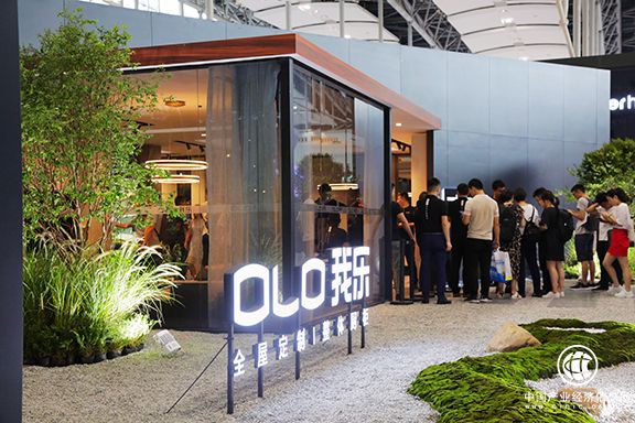 直擊建博會：我樂家居極簡設(shè)計風(fēng)劍指城市新中產(chǎn)