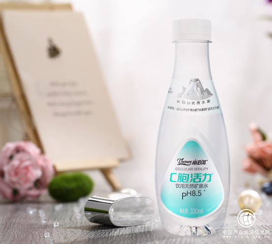 三伏天來襲，定時飲水防脫水