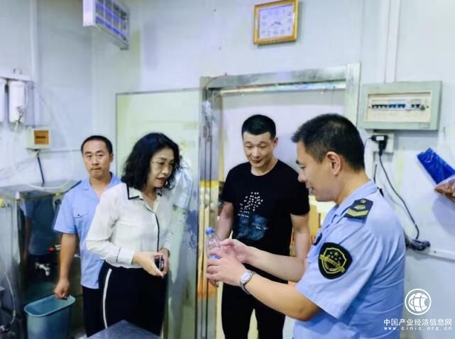 青島市嶗山區(qū)市場監(jiān)管局全力保障“十一”期間市場安全平穩(wěn)有序