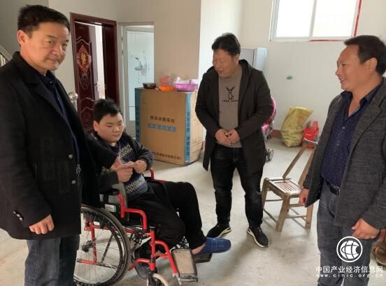 河南省南召縣皇后鄉(xiāng)：愛心助貧，社會接力