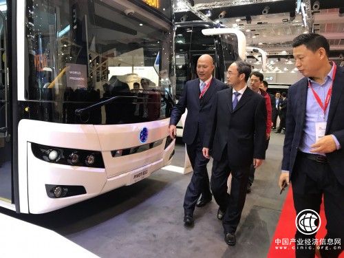 讓歐洲領(lǐng)略中國智造 金旅客車攜四款產(chǎn)品亮相世界客車博覽會