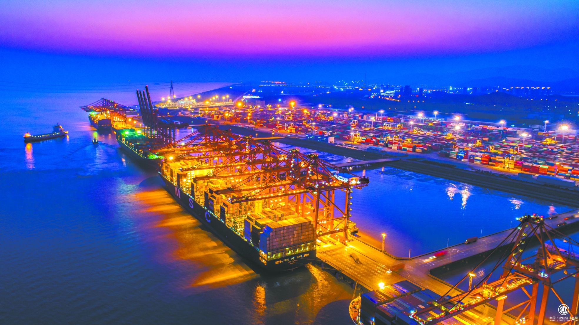 梅山騰躍起風(fēng)云優(yōu)化營商亮實招