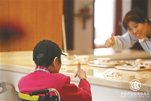 我國首款阿爾茨海默癥創(chuàng)新藥預(yù)計年底上市