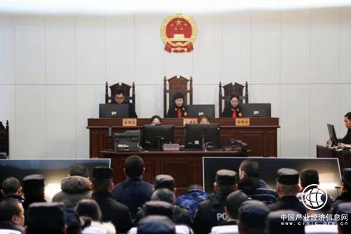 持刀砍人、駕車撞人……鶴壁一涉黑團伙41人獲刑