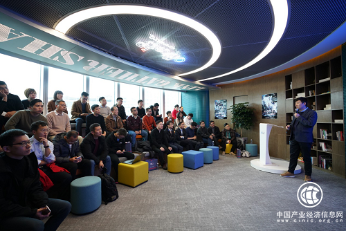 信也科技舉辦首屆技術(shù)沙龍 共話科技賦能金融服務(wù)升級(jí)