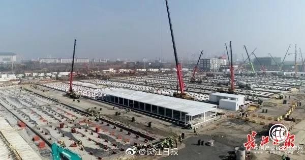 進(jìn)展神速！雷神山醫(yī)院醫(yī)護(hù)人員宿舍7棟主體結(jié)構(gòu)已完成