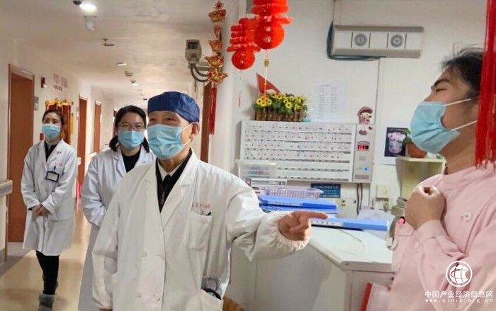 沖鋒在前是我本職工作——記海爾盈康一生戰(zhàn)“疫”前鋒70歲院長肖正達