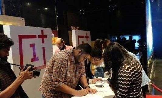 “以舊換新”政策“煥新”引燃消費(fèi)者購買熱情 市場(chǎng)產(chǎn)銷兩旺“熱氣騰騰”