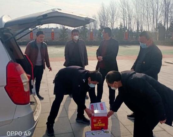 河南方城縣自然資源局做好后勤保障服務抗疫一線