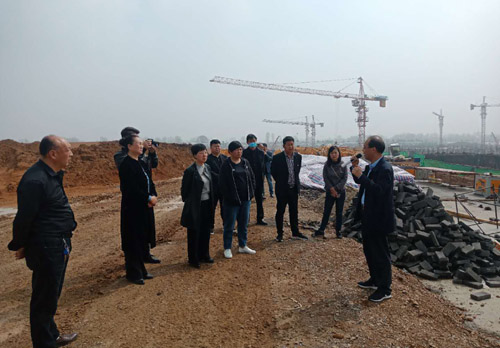 河南省南召縣小店鄉(xiāng)：牧原考察擴思路，拓寬脫貧致富路