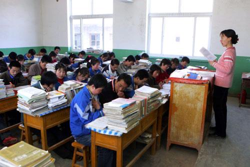 選派13606名教師、鼓勵(lì)“組團(tuán)式” 兩部門部署“三區(qū)”支教