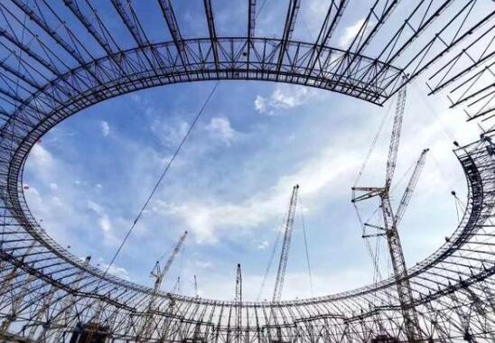 2021年成都世界大運(yùn)會(huì)主場(chǎng)館鋼結(jié)構(gòu)主體封頂