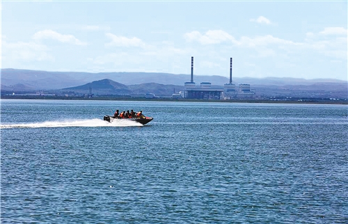 岱海生態(tài)應(yīng)急補水工程開工