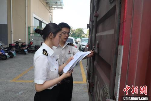 前4個(gè)月杭州機(jī)場海關(guān)監(jiān)管貨機(jī)進(jìn)出口貨物超2萬噸