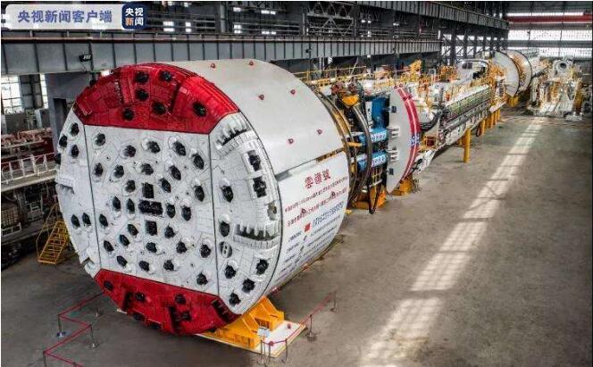 國內(nèi)最大直徑敞開式硬巖掘進(jìn)機(jī)下線