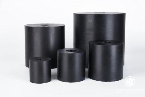 以品質(zhì)為先鋒 鑫鼎誠(chéng)五金工具屹立行業(yè)前沿