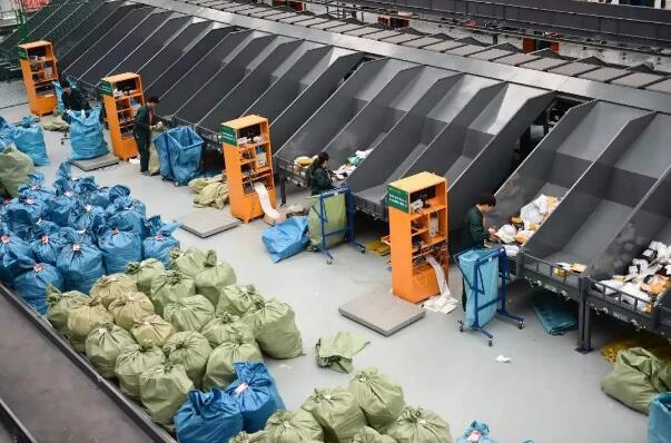 前11月工業(yè)增長6.0% 鐵路客流、快遞業(yè)務(wù)量齊創(chuàng)新高