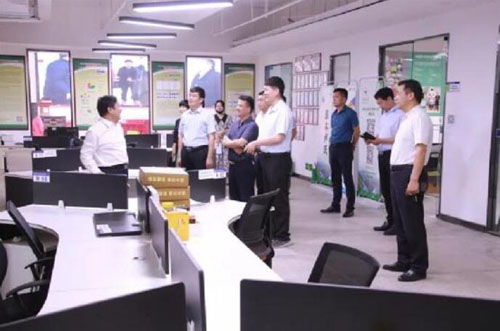 鄭州市委組織部組織處蔣明倫處長(zhǎng)一行到鄭大云創(chuàng)考察指導(dǎo)