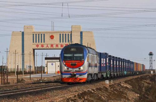 單日8898人次！二連口岸出入境人員超123萬人次