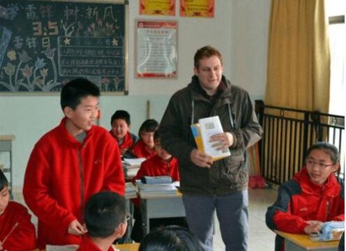 培根鑄魂育新人——黨的十八大以來教師隊伍建設(shè)成效顯著