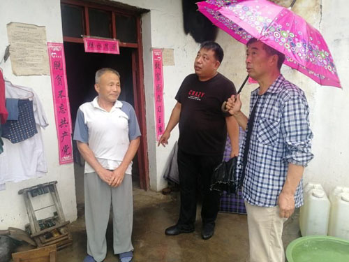 河南方城縣清河鎮(zhèn)：黨員干部防汛一線顯擔(dān)當