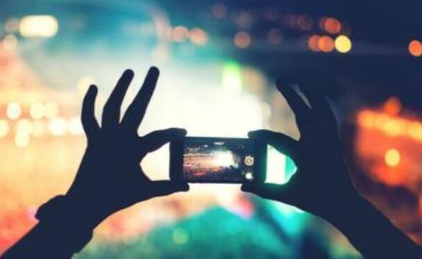 視頻直播、短視頻、長(zhǎng)視頻將成移動(dòng)視頻領(lǐng)域的三駕馬車(chē)