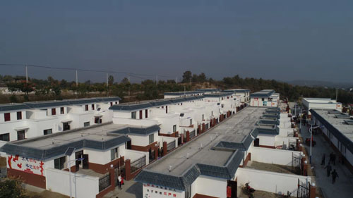 做實(shí)“后半篇文章 ”打通“最后一公里” 河南省南召縣易地搬遷群眾生活樂(lè)陶陶