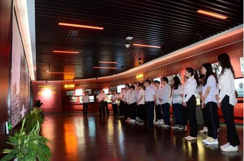 深化服務(wù)創(chuàng)新 融入戰(zhàn)略實(shí)踐 在服務(wù)脫貧攻堅(jiān)中彰顯初心使命