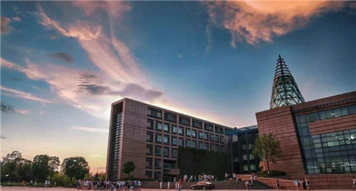 中科曙光與浙大城市學(xué)院戰(zhàn)略簽約，校企優(yōu)勢(shì)整合