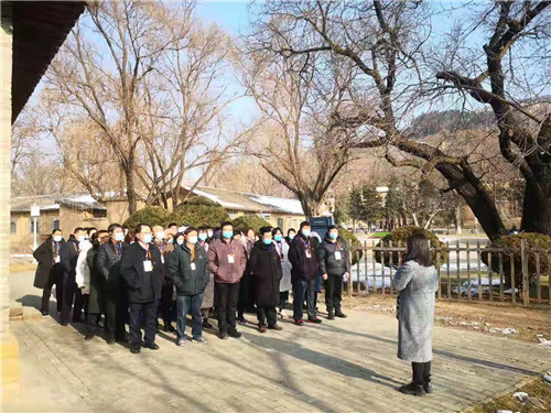 日照銀行臨沂分行舉辦“學(xué)習(xí)延安精神，不忘初心使命”主題教育系列活動(dòng)