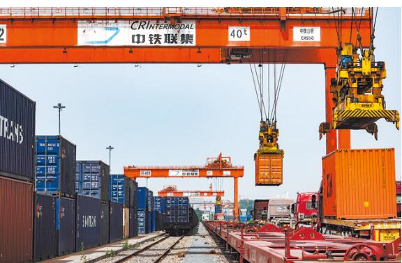 2025年鄭州進(jìn)出口完成6501.8億元 同比增長16.8%