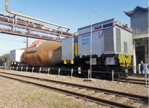 大連重工自行式電驅(qū)無(wú)人混鐵水車調(diào)試成功