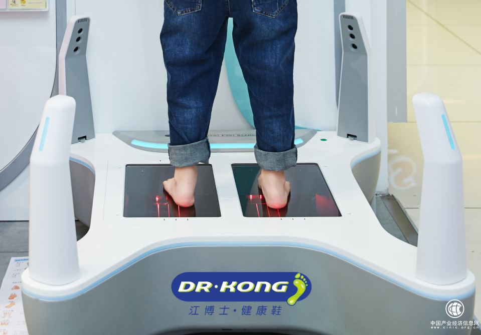 穿鞋不對可致扁平足，穿兒童健康鞋從小呵護起