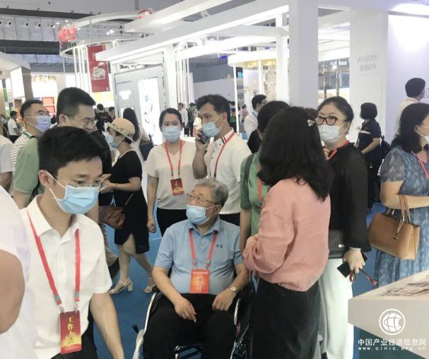 盤(pán)點(diǎn)：消博會(huì)現(xiàn)場(chǎng)那些“高光時(shí)刻”！