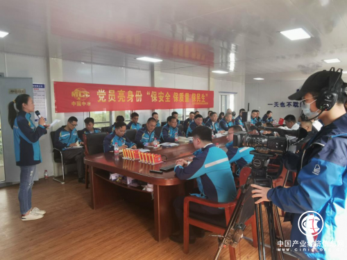 中國(guó)二十二冶舉辦“踐行西柏坡精神 建設(shè)人民滿意工程”專題企業(yè)開(kāi)放日宣傳活動(dòng) 