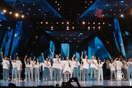 521薇婭狂歡節(jié)實力寵粉，618還將繼續(xù)加磅！現(xiàn)場不忘繼續(xù)傳遞公益力量