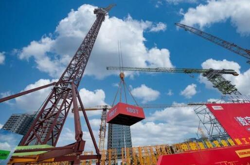 中聯(lián)重科交付全球最大風(fēng)電動(dòng)臂塔機(jī)