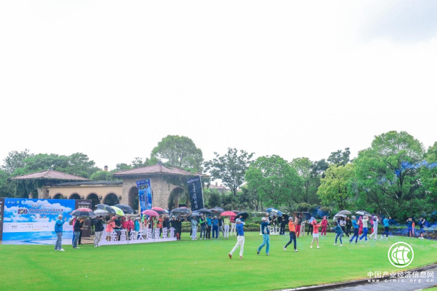 Simmons席夢思美眠助力，第五屆業(yè)余高爾夫超級聯(lián)賽上海站開賽