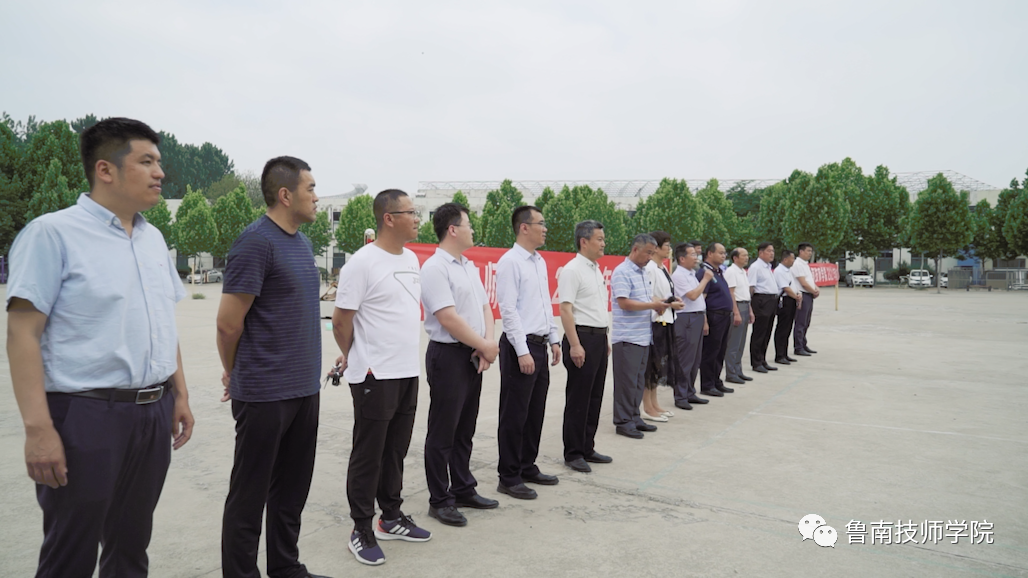 加強(qiáng)安全教育 防患于未然——魯南技師學(xué)院開展消防應(yīng)急演練活動(dòng)