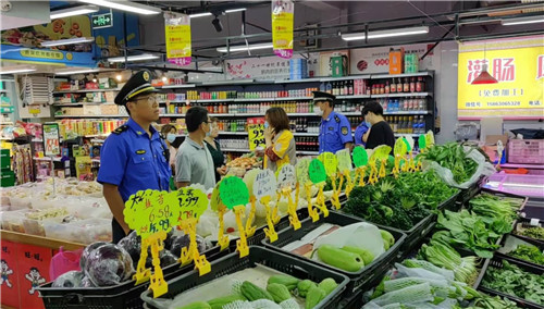 青島市開展農(nóng)貿(mào)市場、賓館酒店等重點區(qū)域生活垃圾分類聯(lián)合執(zhí)法檢查行動