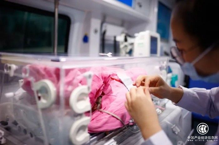 南京市兒童醫(yī)院完成一例低體重新生兒巨大肝母細(xì)胞瘤手術(shù)