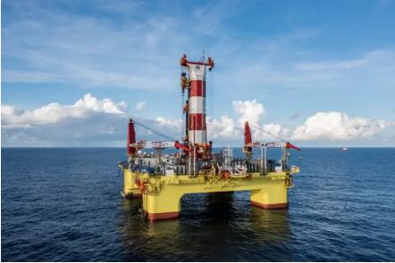 全球首艘智能深水鉆井平臺(tái)“深藍(lán)探索”南海開(kāi)鉆