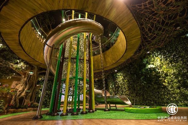 上海佛羅倫薩小鎮(zhèn)＂奇幻叢林＂揭幕，全新升級游玩體驗