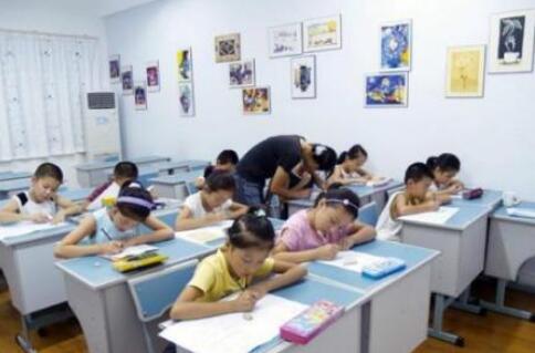 未經(jīng)許可不得線上從事有償性學(xué)科類培訓(xùn)！六部門部署“雙減”工作