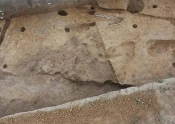 我國最早最完整大型木結構建筑出土