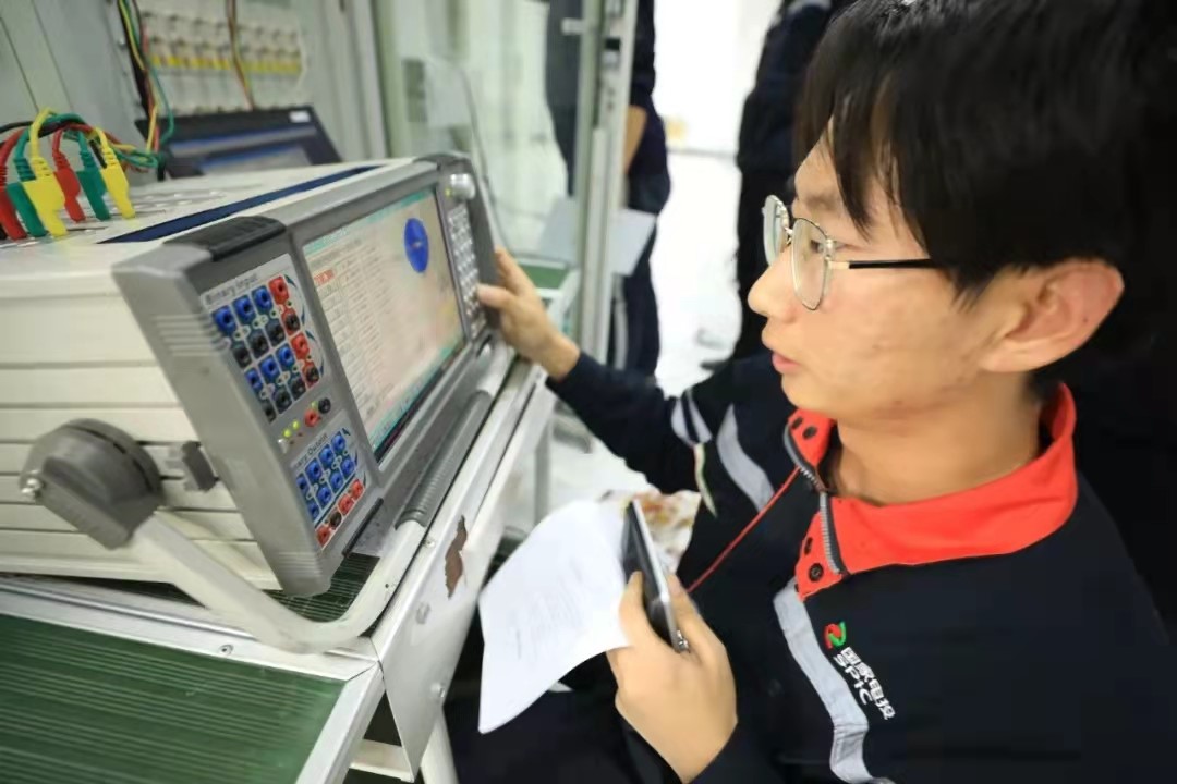 “技無(wú)虛發(fā) 才露鋒芒”——國(guó)家電投內(nèi)蒙古公司電力分公司第四屆職工技術(shù)運(yùn)動(dòng)會(huì)戰(zhàn)火重燃