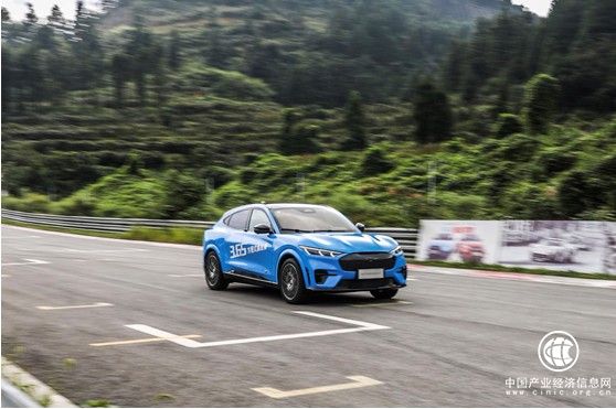 Mustang Mach-E Mustang Mach-E