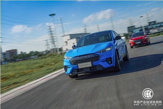 Mustang Mach-E Mustang Mach-E