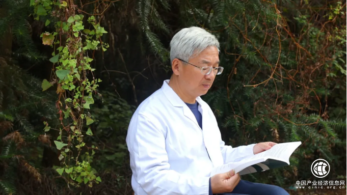 惠農(nóng)網(wǎng)資深養(yǎng)殖專家張明軍：為了當(dāng)好獸醫(yī)，我打了36年持久戰(zhàn)